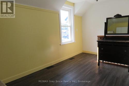 8 Helen Street, Northern Bruce Peninsula, ON 