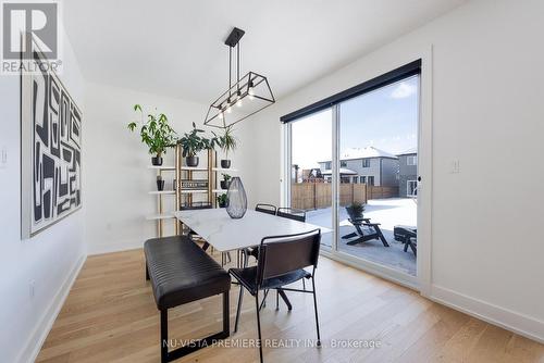 2228 Saddlerock Avenue, London North (North S), ON - Indoor Photo Showing Dining Room