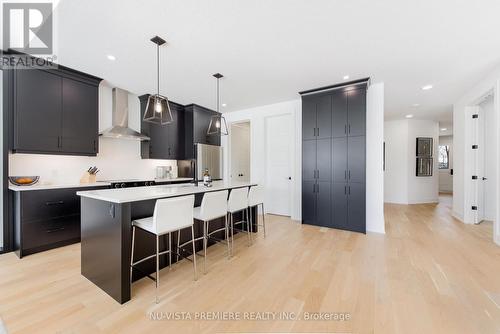 2228 Saddlerock Avenue, London North (North S), ON - Indoor Photo Showing Kitchen With Upgraded Kitchen