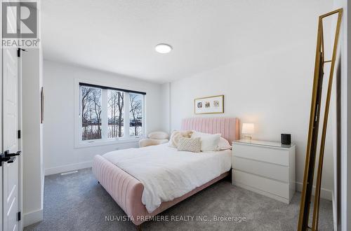2228 Saddlerock Avenue, London North (North S), ON - Indoor Photo Showing Bedroom