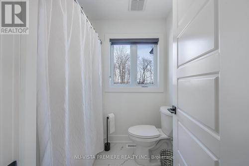 2228 Saddlerock Avenue, London North (North S), ON - Indoor Photo Showing Bathroom