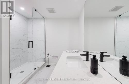 2228 Saddlerock Avenue, London North (North S), ON - Indoor Photo Showing Bathroom