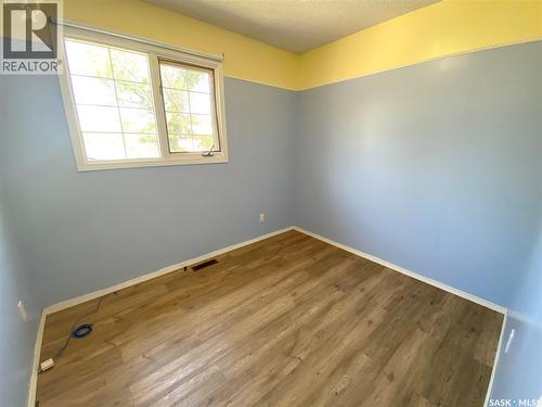 216 3Rd Street E, Frontier, SK - Indoor Photo Showing Other Room