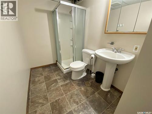 216 3Rd Street E, Frontier, SK - Indoor Photo Showing Bathroom