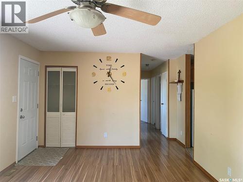 216 3Rd Street E, Frontier, SK - Indoor Photo Showing Other Room
