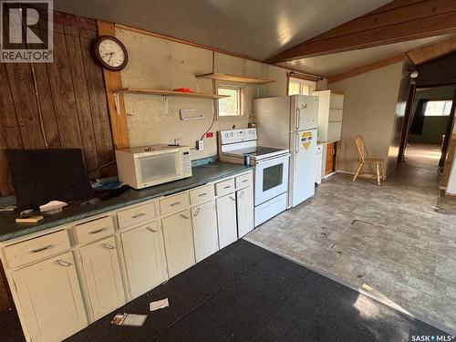 87 Wadin Drive, Northern Admin District, SK - Indoor Photo Showing Kitchen