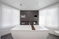 Ensuite bathroom - 