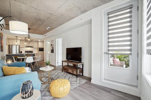 Overall view - 616-5250 Boul. Henri-Bourassa O., Montréal (Saint-Laurent), QC - Indoor Photo Showing Living Room