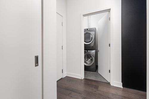 Laundry room - Ph11-1188 Rue St-Antoine O., Montréal (Ville-Marie), QC - Indoor Photo Showing Laundry Room