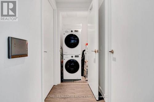 401 - 741 King Street W, Kitchener, ON - Indoor Photo Showing Laundry Room