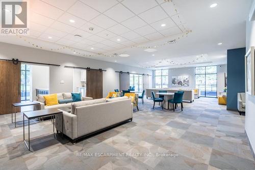 213 - 30 Hamilton Street S, Hamilton, ON - Indoor