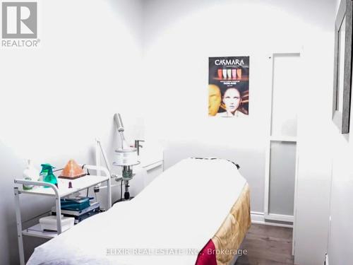 Private Spa Room - 39 Queen Street N, Mississauga, ON 