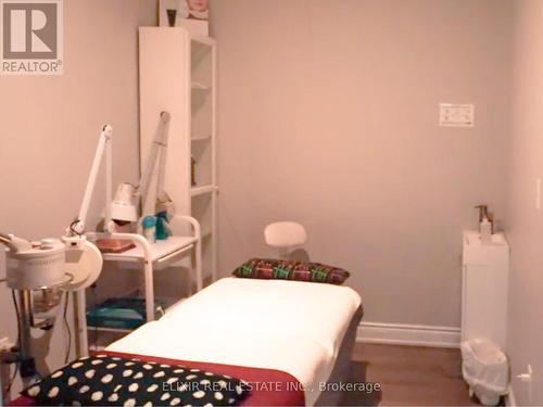 Private Spa Room - 39 Queen Street N, Mississauga, ON 