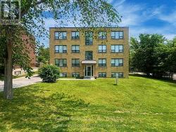 3 - 9901 YONGE STREET  Richmond Hill, ON L4C 1V1