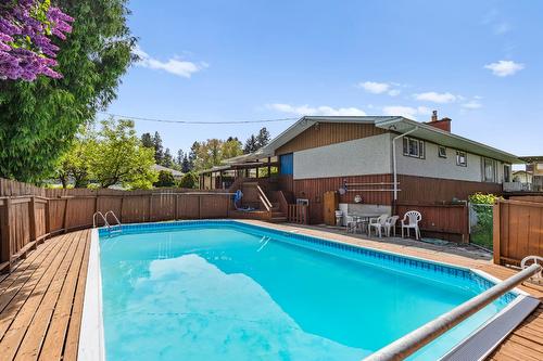 350 Clarissa Road  Kelowna, BC V1X 1G8