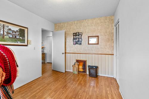 350 Clarissa Road, Kelowna, BC - Indoor Photo Showing Other Room