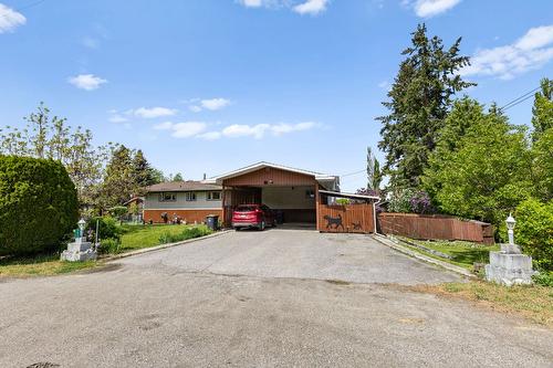 350 Clarissa Road, Kelowna, BC - Outdoor