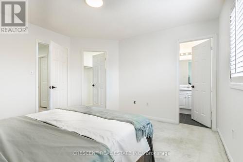 5971 Stonebriar Crescent, Mississauga, ON - Indoor Photo Showing Bedroom