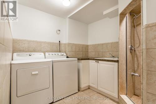 5971 Stonebriar Crescent, Mississauga, ON - Indoor Photo Showing Laundry Room