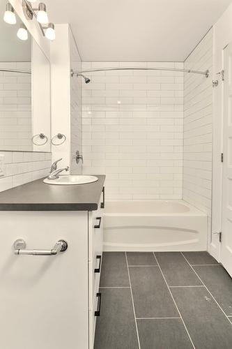 Salle de bains - 204-6 Rue Du Curé-André-Préseault, Gatineau (Gatineau), QC - Indoor Photo Showing Bathroom