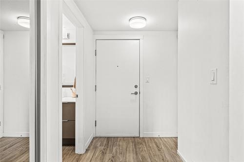 116-1775 Chapman Place, Kelowna, BC - Indoor Photo Showing Other Room