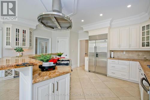 3 River Bend Road, Markham, ON - Indoor Photo Showing Kitchen