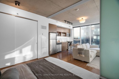 719-32 Trolley Crescent, Toronto, ON - Indoor