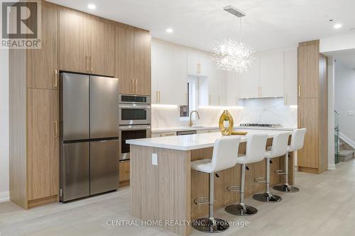 2950 Elgin Mills Road E, Markham, ON - Indoor Photo Showing Kitchen With Upgraded Kitchen