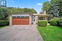 10 PENGELLY COURT  Toronto, ON M1L 4L9