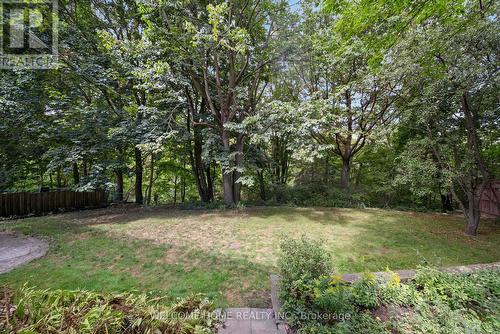 10 Pengelly Court, Toronto, ON - Outdoor