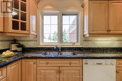2A Juliana Crescent, St. Catharines (Lakeport), ON - Indoor Photo Showing Kitchen With Double Sink