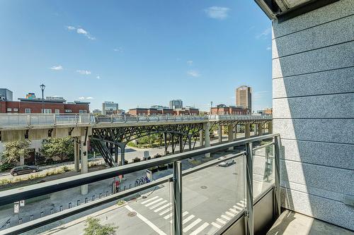 View - 304-370 Rue St-André, Montréal (Ville-Marie), QC - Outdoor With Exterior