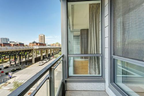 View - 304-370 Rue St-André, Montréal (Ville-Marie), QC - Outdoor With Exterior