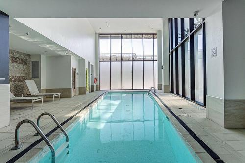 Pool - 304-370 Rue St-André, Montréal (Ville-Marie), QC - Indoor Photo Showing Other Room With In Ground Pool