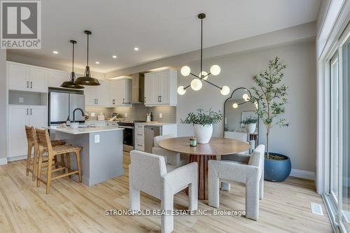 1776 Finley Crescent, London North (North I), ON - Indoor Photo Showing Dining Room