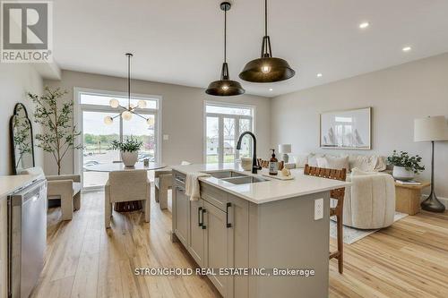 1776 Finley Crescent, London North (North I), ON - Indoor Photo Showing Kitchen With Double Sink With Upgraded Kitchen