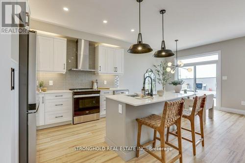 1776 Finley Crescent, London North (North I), ON - Indoor Photo Showing Kitchen With Upgraded Kitchen