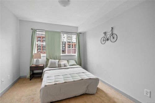311-827 North Park St, Victoria, BC - Indoor Photo Showing Bedroom