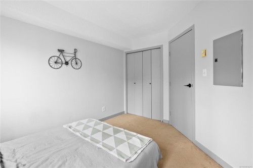311-827 North Park St, Victoria, BC - Indoor Photo Showing Bedroom