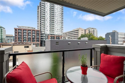311-827 North Park St, Victoria, BC - Outdoor With Balcony