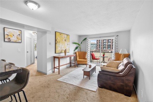311-827 North Park St, Victoria, BC - Indoor Photo Showing Living Room