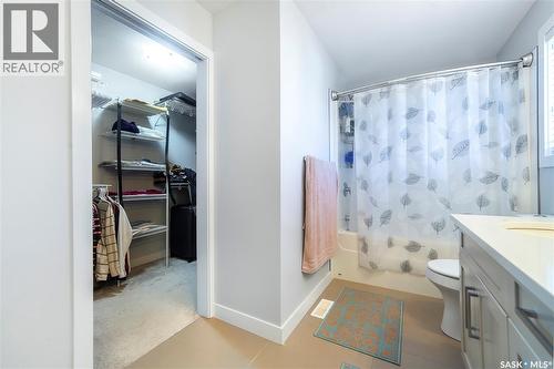 403 Childers Way, Saskatoon, SK - Indoor Photo Showing Bathroom