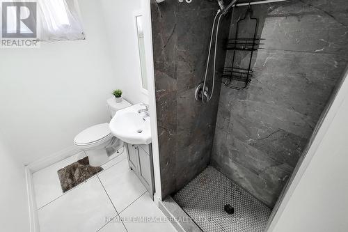 12 Maitland Avenue, Hamilton, ON - Indoor Photo Showing Bathroom
