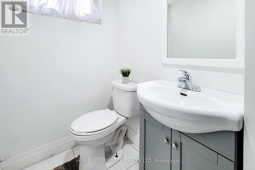 12 Maitland Avenue, Hamilton, ON - Indoor Photo Showing Bathroom