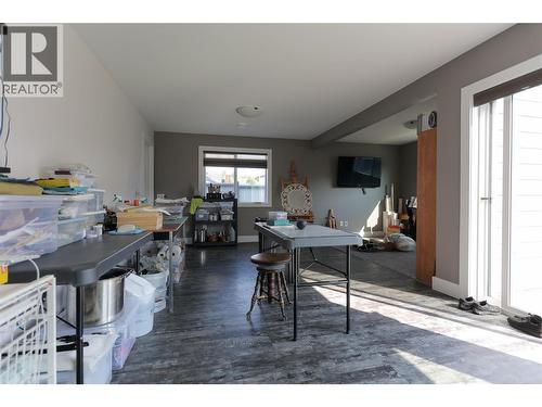 3905 16Th Avenue, Castlegar, BC - Indoor