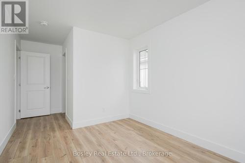 132 White Oak Crescent, Blue Mountains, ON - Indoor Photo Showing Other Room