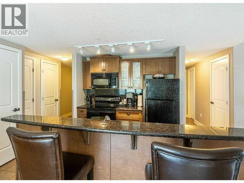 1200 Rancher Creek Road Road Unit# 328C, Osoyoos, BC - Indoor Photo Showing Kitchen