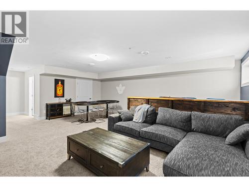 600 Boynton Place Unit# 56, Kelowna, BC - Indoor Photo Showing Living Room
