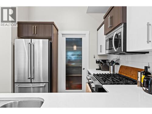 600 Boynton Place Unit# 56, Kelowna, BC - Indoor Photo Showing Kitchen