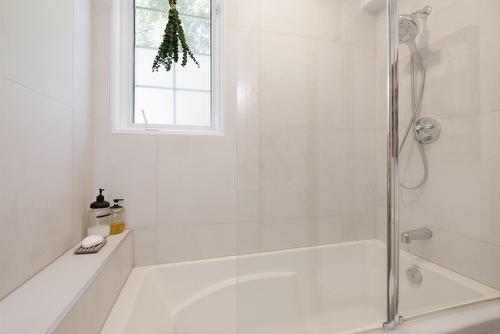 Bathroom - 45 Rue Hôtel-De-Ville, Vaudreuil-Dorion, QC - Indoor Photo Showing Bathroom